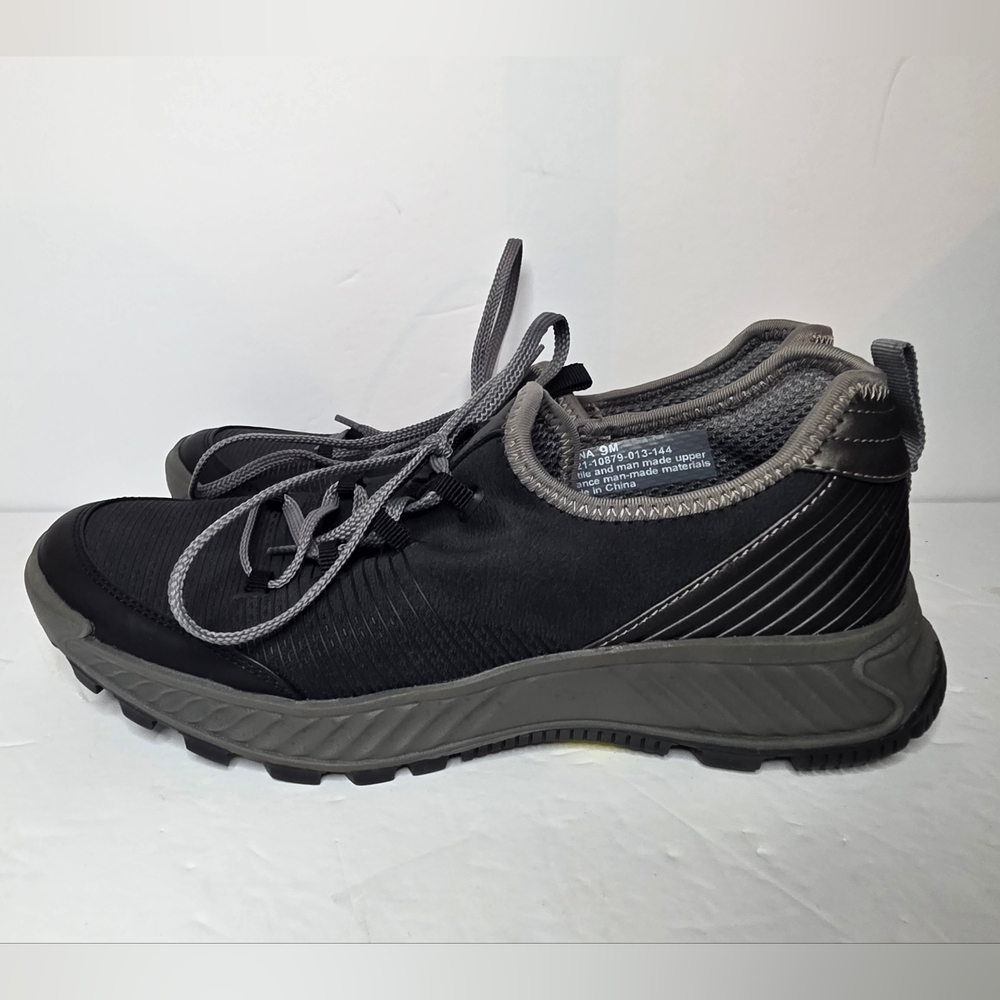 BareTraps Malina Slip-On Sneakers Black & Gray Tread Size 7 M